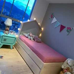 Cama Con Techo De Casita y Cama Por Debajo