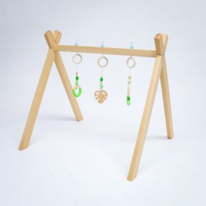 Gimnasio de Actividades de Madera TGW con Diseño Estimulante y Acabado Natural