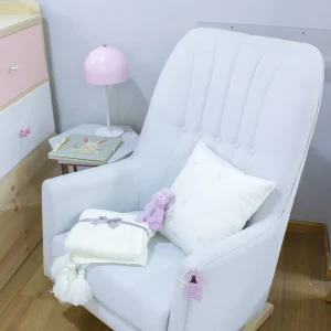 Silla Mecedora Con Líneas y Botones