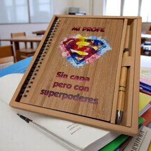 Set libreta y bolígrafo de bambú – SUPER PROFE
