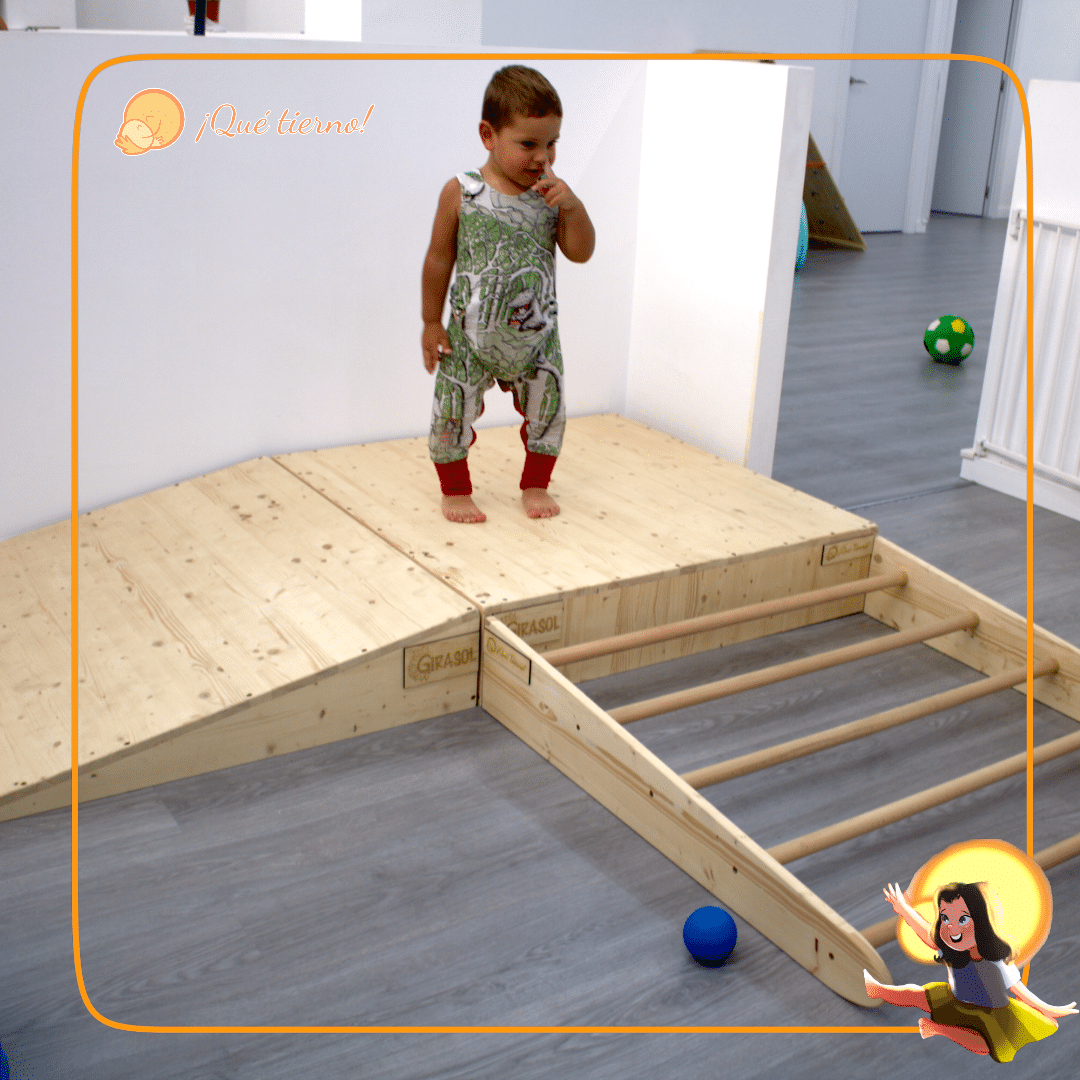 Tarima de gateo y rampas Pikler - Imagen 3
