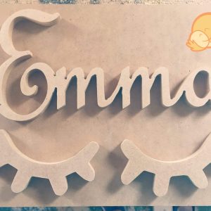 Nombres en madera sin pintar