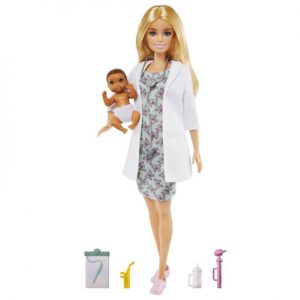 Barbie doctora con bebé