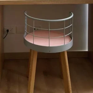 Silla de niño para escritorio con espaldar metalico