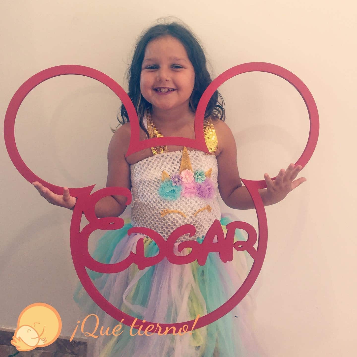 Nombre con silueta de 1 metro cuadrado