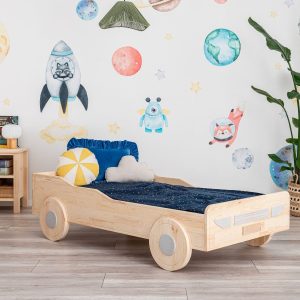 Cama infantil, Coche de carreras