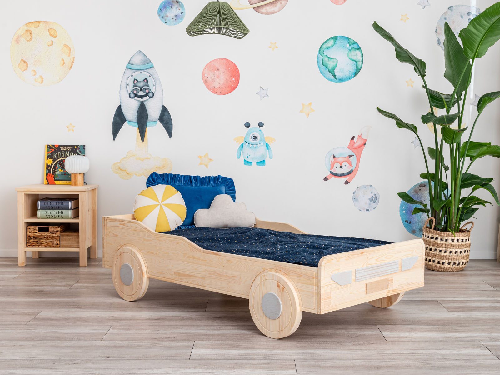 Cama infantil, Coche de carreras