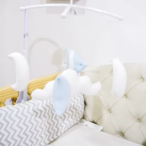 Movil para cuna – Nubes y figuras